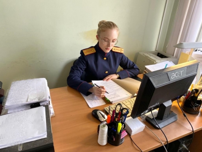 Вологжанка на машине сбила остановившего ее инспектора ДПС