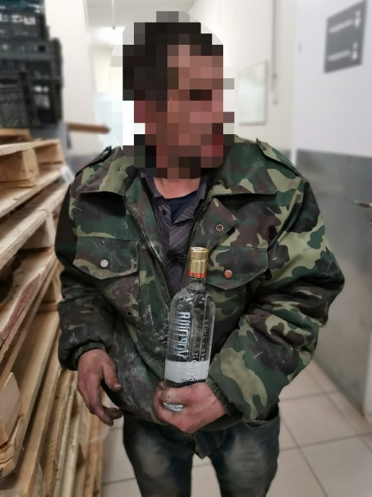Двое мужчин устроили скандал в магазине в Великом Устюге
