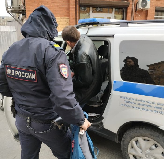 Очередной "Лакомка - Виннипух" пошёл за медовух.