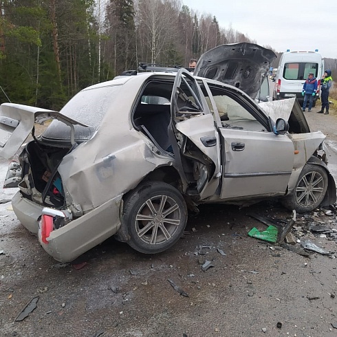 Водитель погиб в лобовой аварии под Великим Устюгом