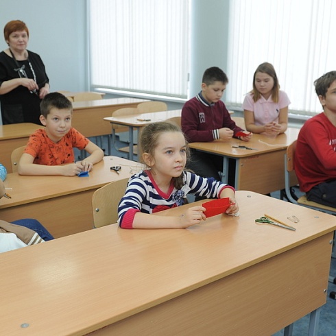 «Почему школы нельзя охранять, как банки?»
