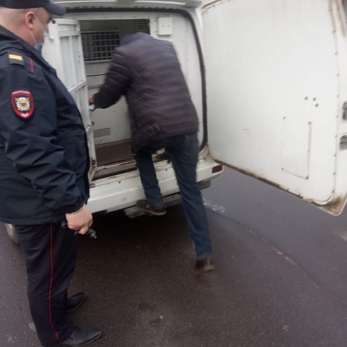 За прошедшие выходные в городе Череповце охранными предприятиями предотвращено 2 хищения продуктов и алкоголя из магазинов