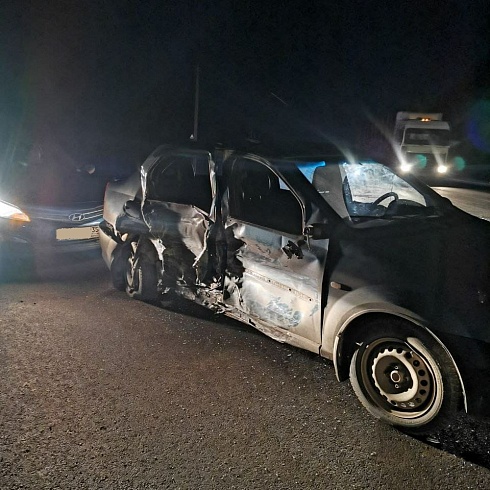 Под Великим Устюгом произошла тройная авария, пострадала женщина