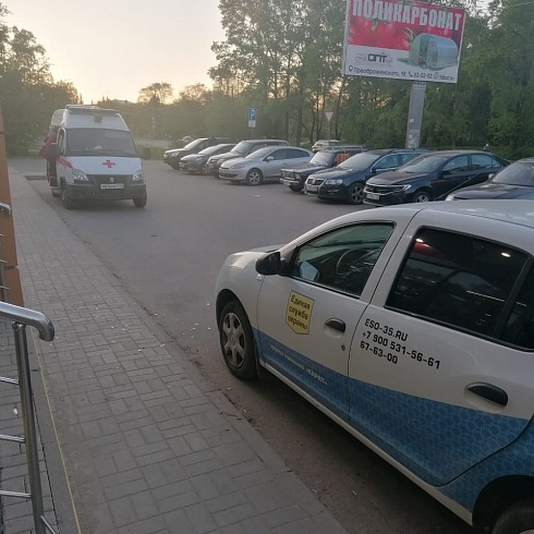 Защищал правопорядок - поранил лицо