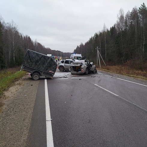 Водитель погиб в лобовой аварии под Великим Устюгом