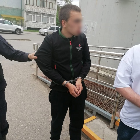 Своих бросаем